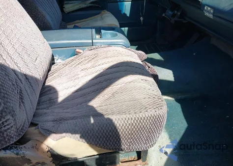 1989 Chevrolet Gmt-400 C2500 from USA, damaged, VIN 2GCGC29K5K1125847